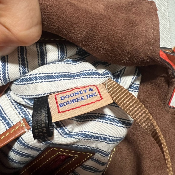Sold Dooney & Bourke Bag - Picture 5 of 10
